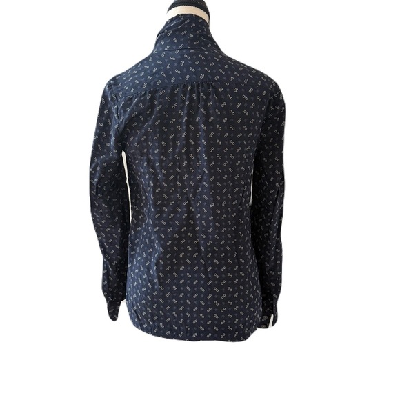 Banana Republic-Women’s 100% Silk Blouse-Navy-Neck Tie-Classic-Chainlink-Size 2 - Picture 4 of 15